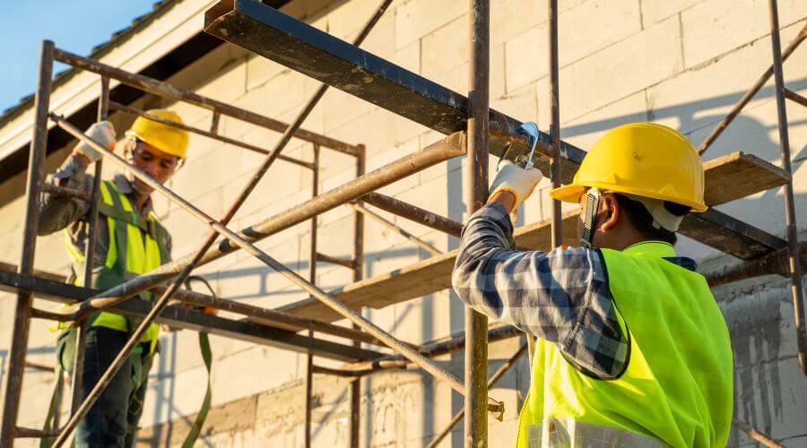Professional gutter cleaning in Greenvale, NY